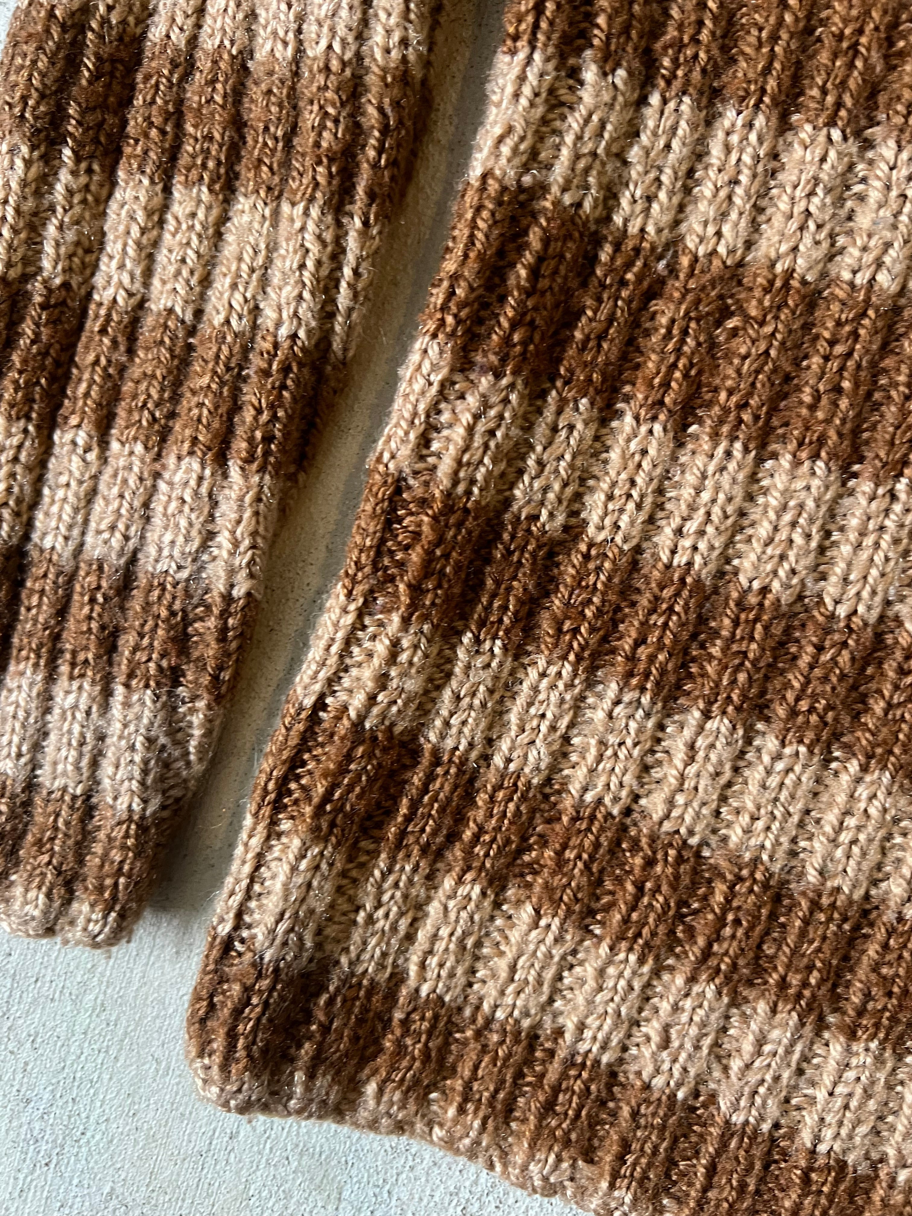 Brown striped v neck sweater || (4/5)