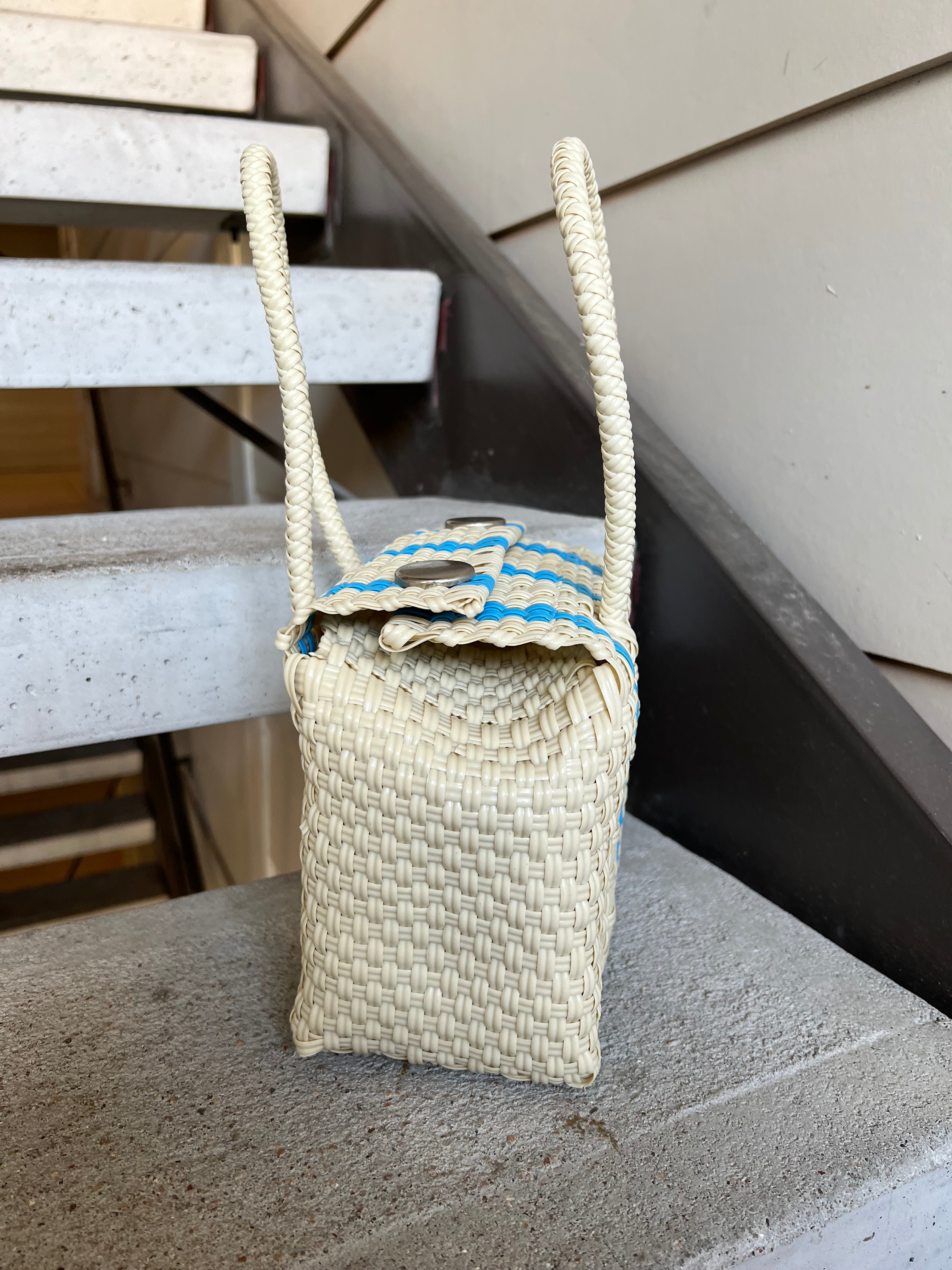 Straw stripe purse