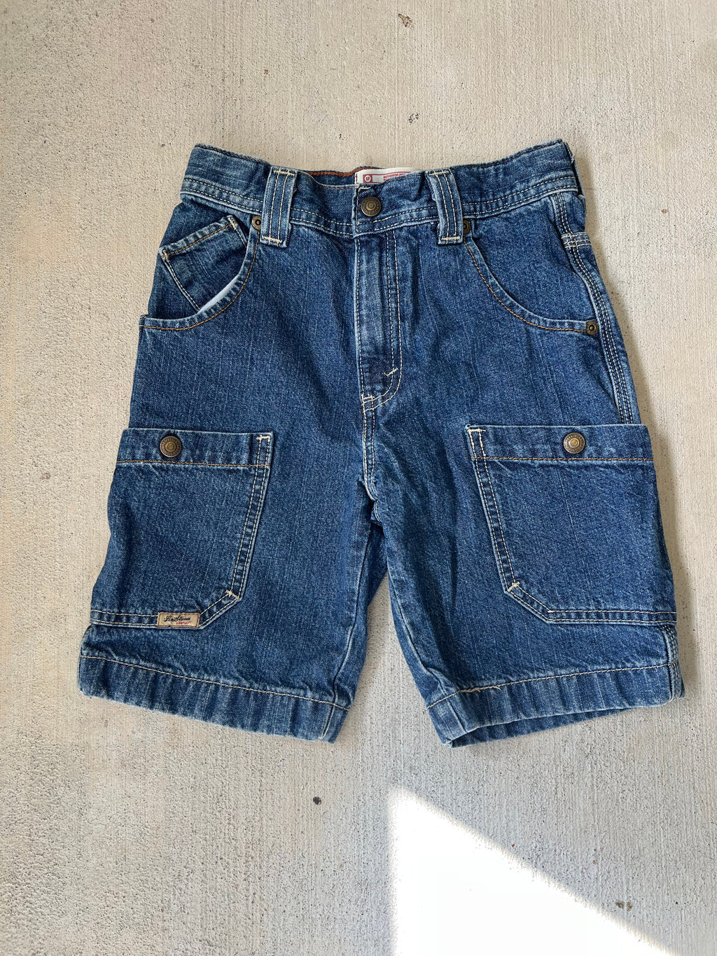 Levi Cargo Button Shorts